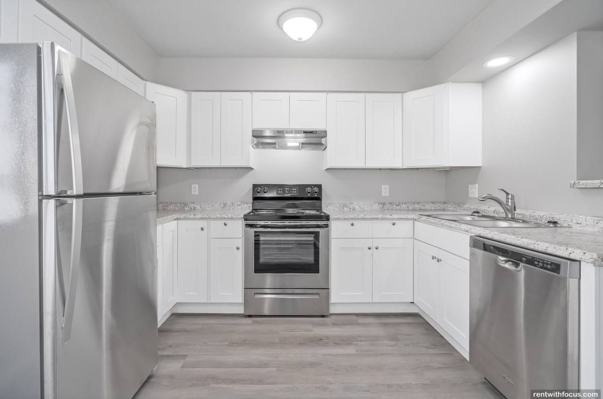 Apartment for rent at 400 Fox Shores Dr, Kaukauna, WI 54130