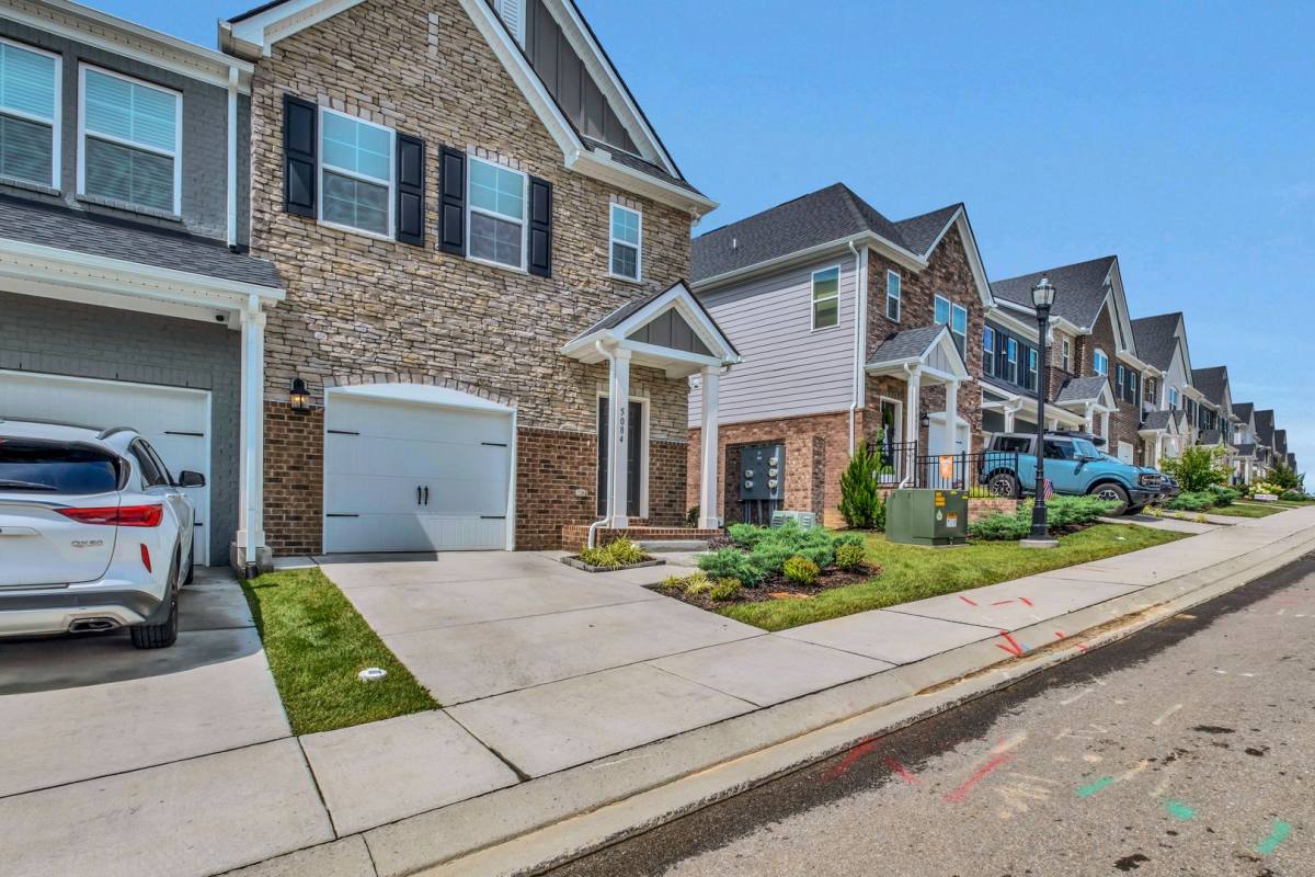 Townhouse for rent at 5084 Dayflower Dr, Hermitage, TN 37076