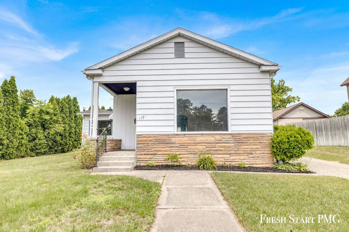 House for rent at 110 E Summit St, Greenville, MI 48838