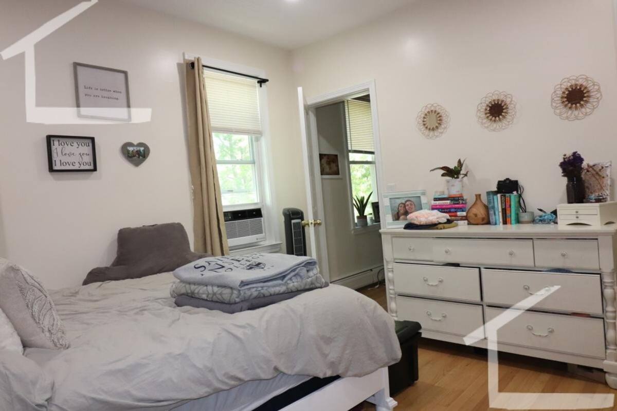 House for rent at 51 Cameron St #4A, Brookline, MA 02445