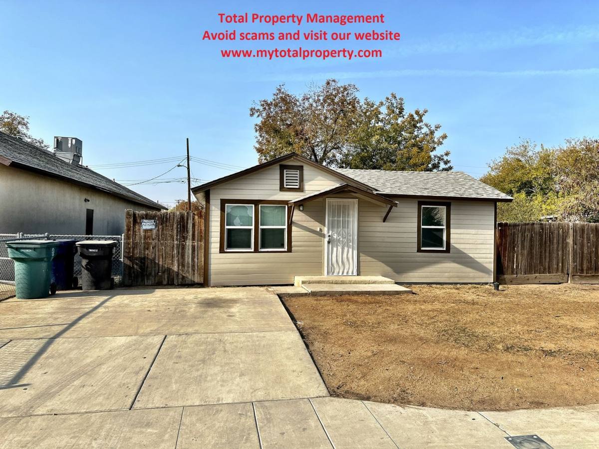 House for rent at 443 N E St, Tulare, CA 93274