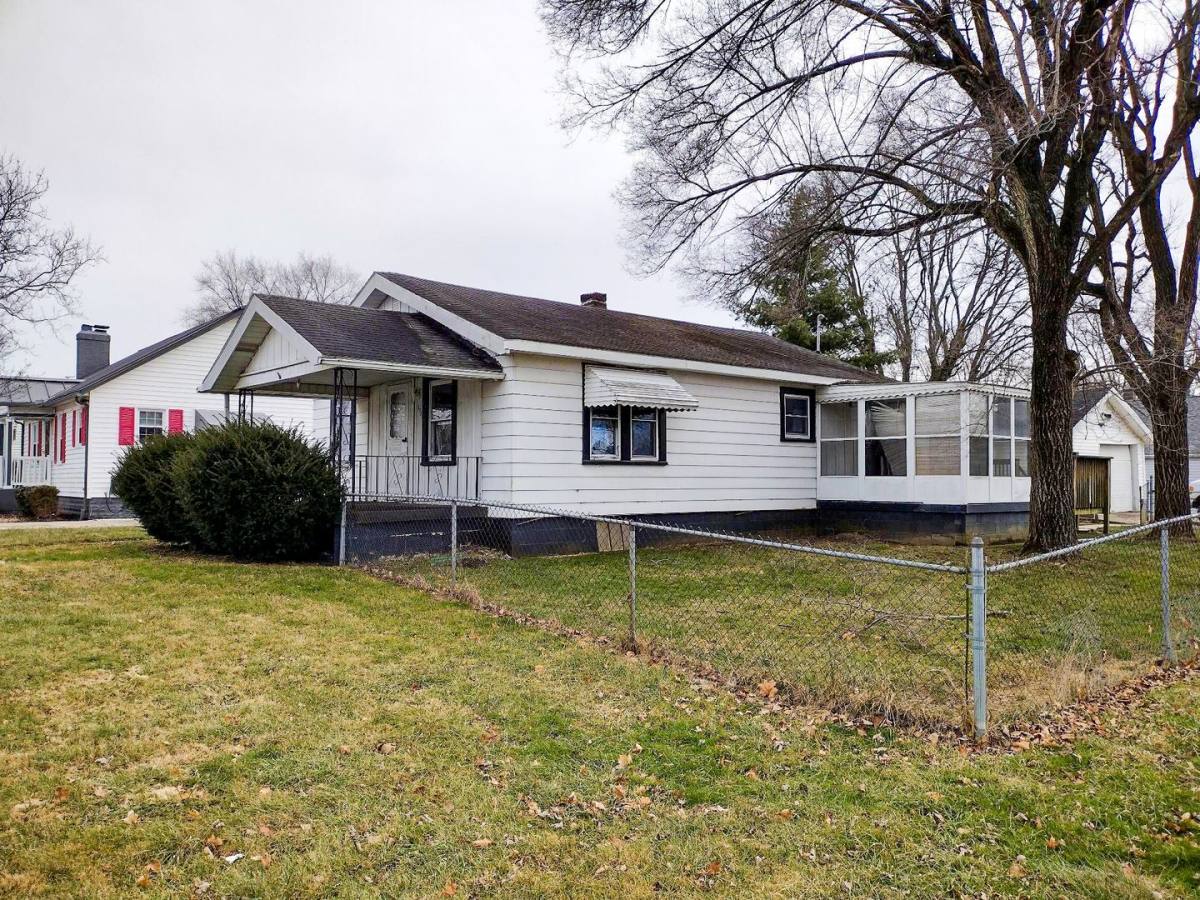 House for rent at 1901 E 21st St, Muncie, IN 47302