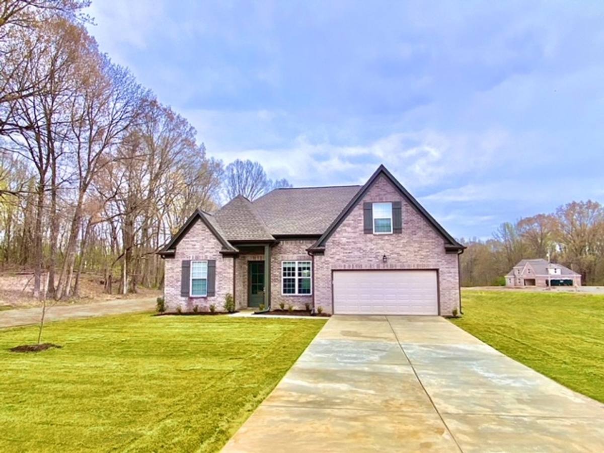 Apartment for rent at 153 Crimsonwood Dr, Byhalia, MS 38611