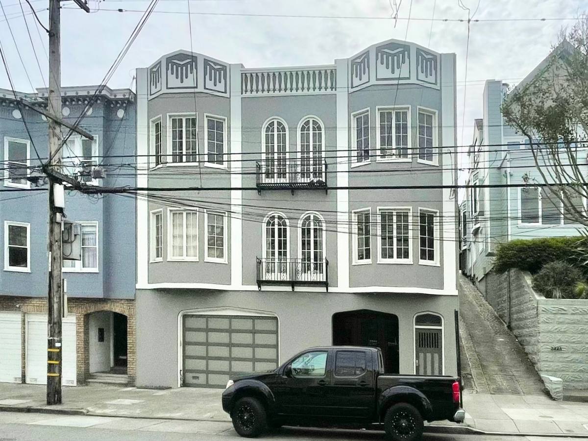 House for rent at 2425 Greenwich St, San Francisco, CA 94123