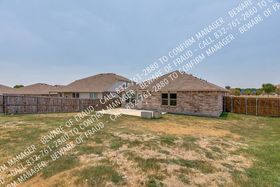 House for rent at 1128 Foxglove Lane, Burleson, TX 76028
