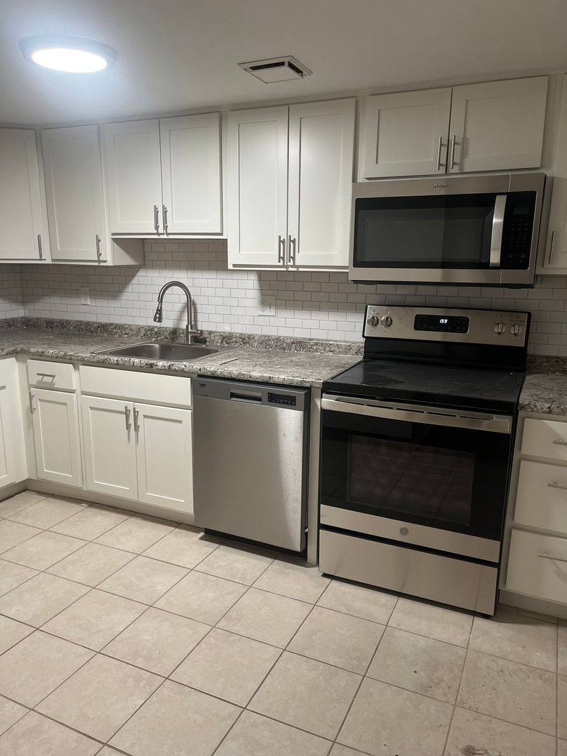 Apartment for rent at 2 Columbia Ave, Pittsburgh, PA 15229