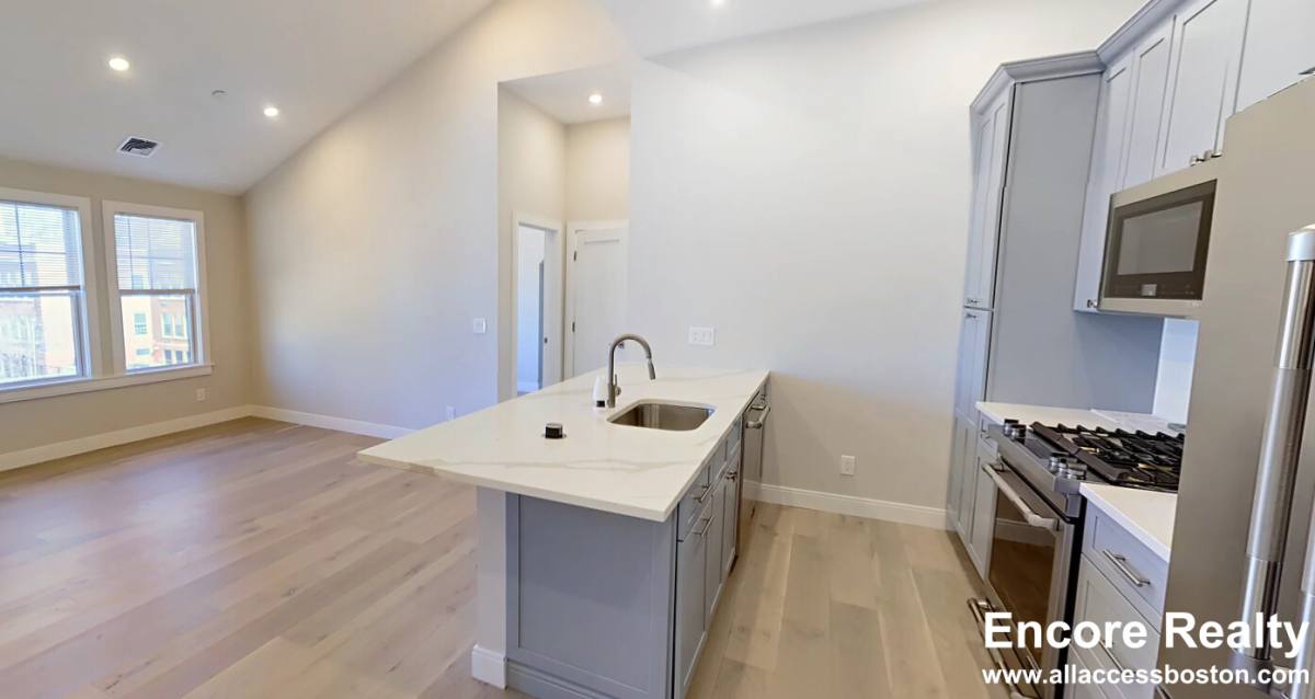 Apartment for rent at 32 Cummins Highway, Roslindale, MA 02131