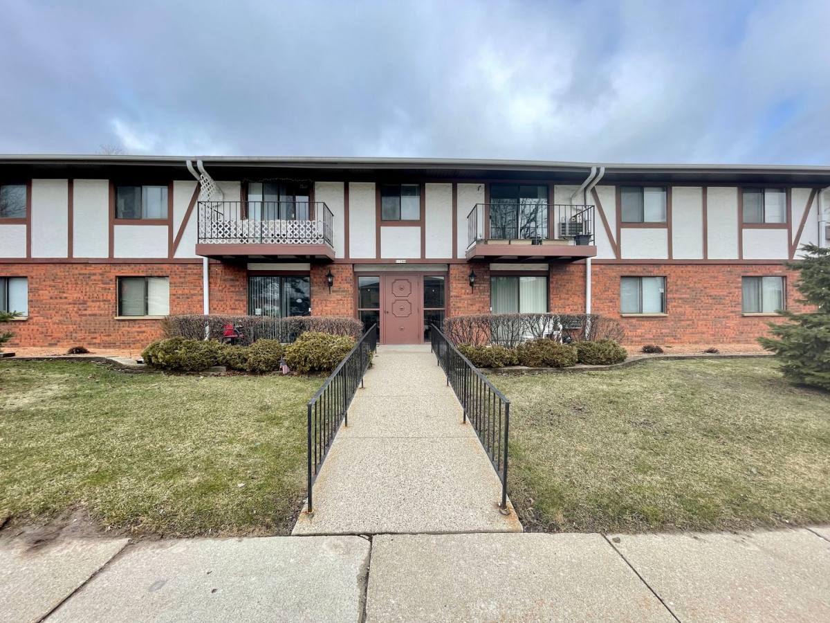 Apartment for rent at 11208 W National Ave, Milwaukee, WI 53227