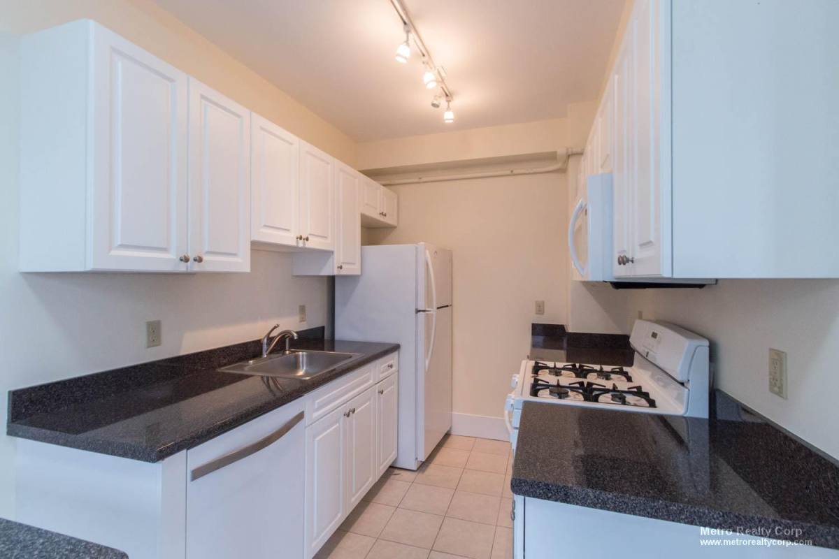 Apartment for rent at 1401 Beacon St #708, Brookline, MA 02446