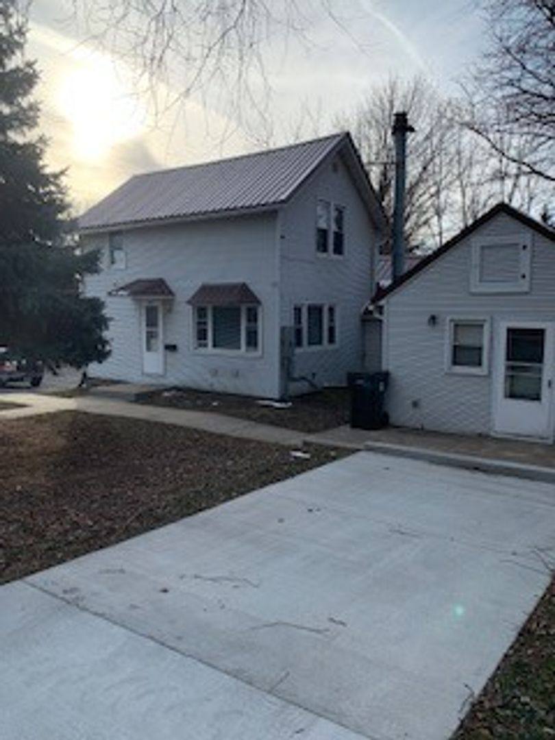 House for rent at 1215 Walnut St, Cedar Falls, IA 50613