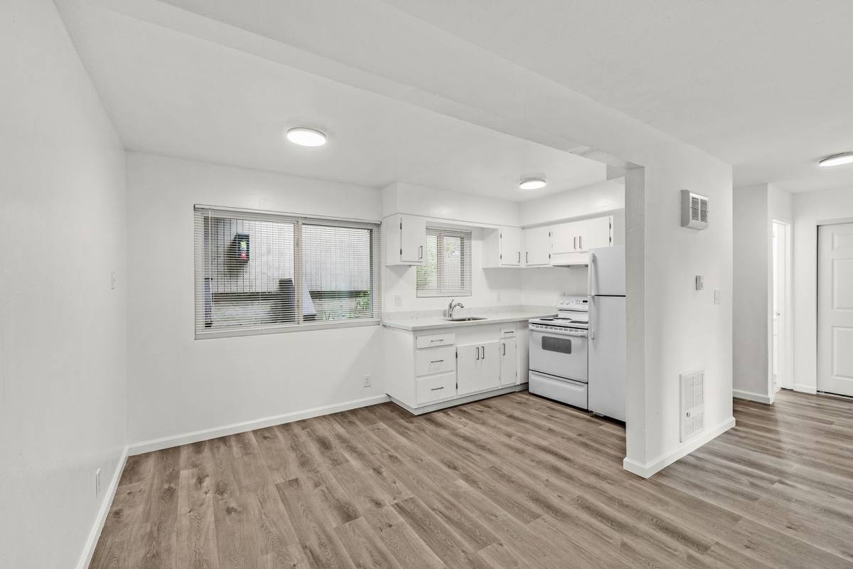Apartment for rent at 2800 21st Ave, Oakland, CA 94606