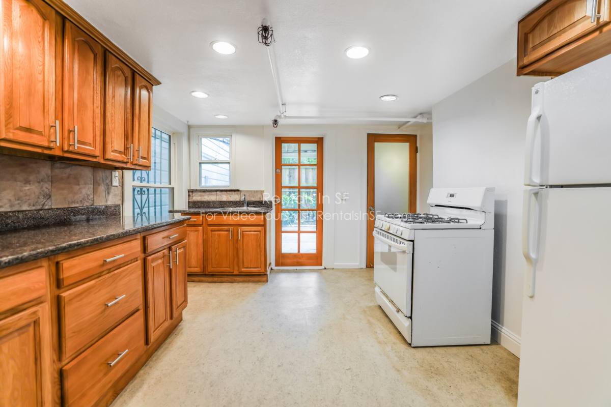 Apartment for rent at 1227 Masonic Ave #12, San Francisco, CA 94117