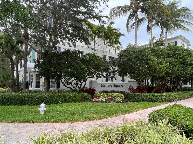 Townhouse for rent at 308 W Mallory Circle, Delray Beach, FL 33483