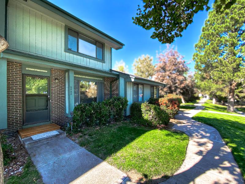 Townhouse for rent at 2282 S Oakland Way, Aurora, CO 80014