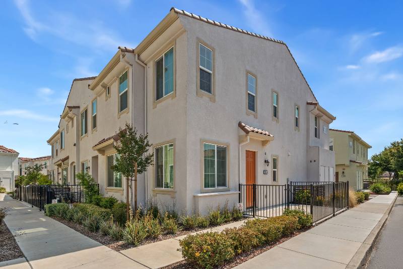 House for rent at 5300 E Commerce Way #43104, Sacramento, CA 95835