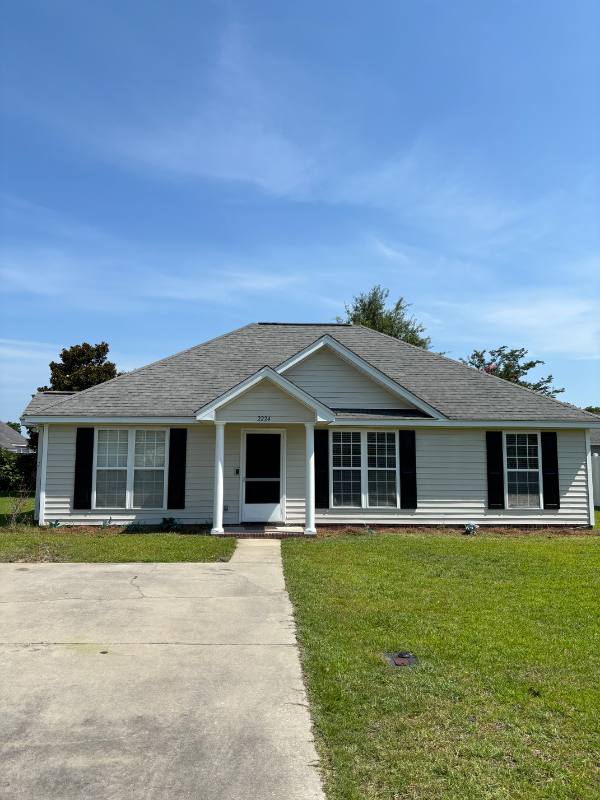 House for rent at 2224 Stepping Stone Dr, Effingham, SC 29541