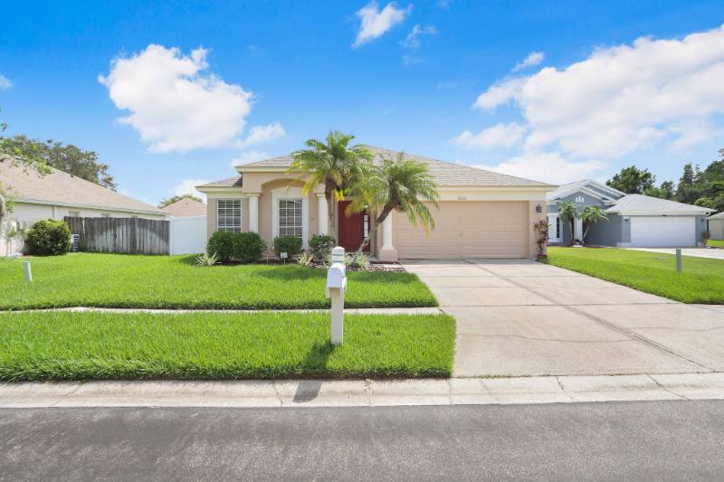 House for rent at 2010 Shelbourne Court, Wesley Chapel, FL 33543