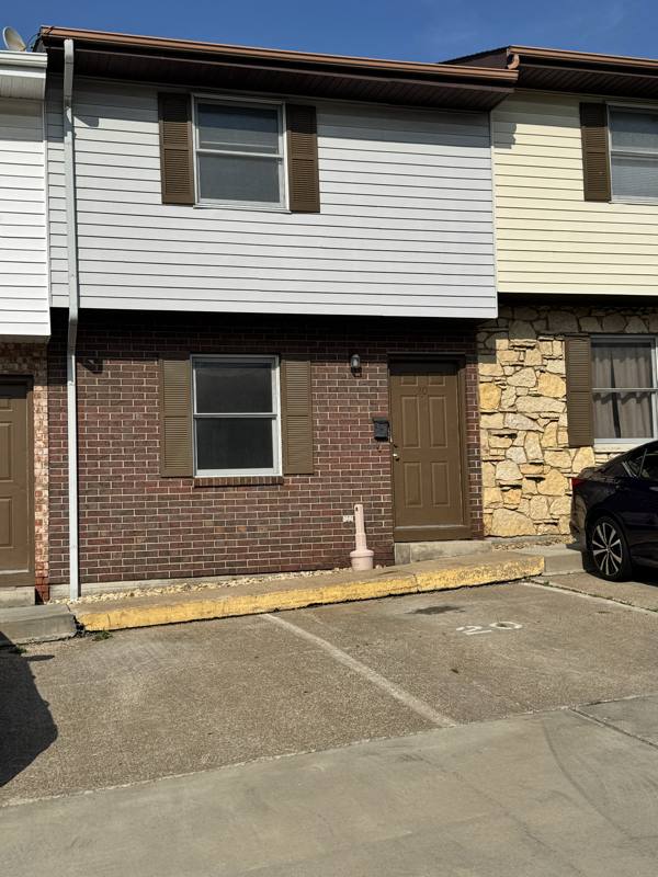 Townhouse for rent at 2365 University Ave #20, Dubuque, IA 52001