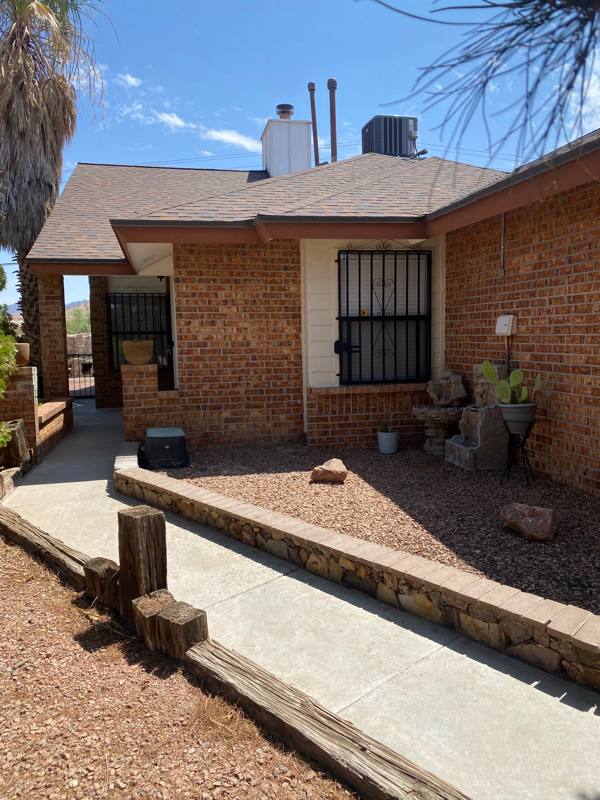 House for rent at 895 Melville Lane, El Paso, TX 79912