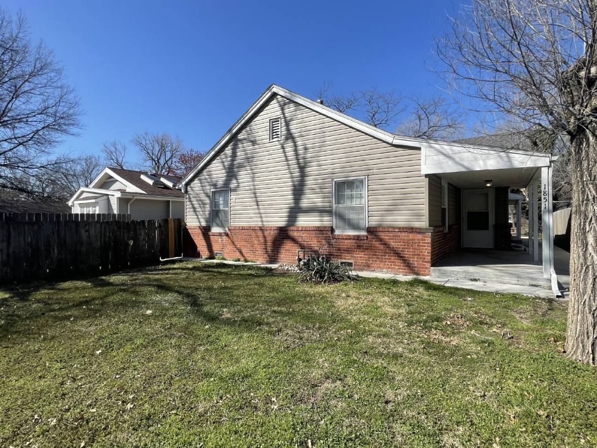 Townhouse for rent at 1851 S Grove St, Wichita, KS 67211