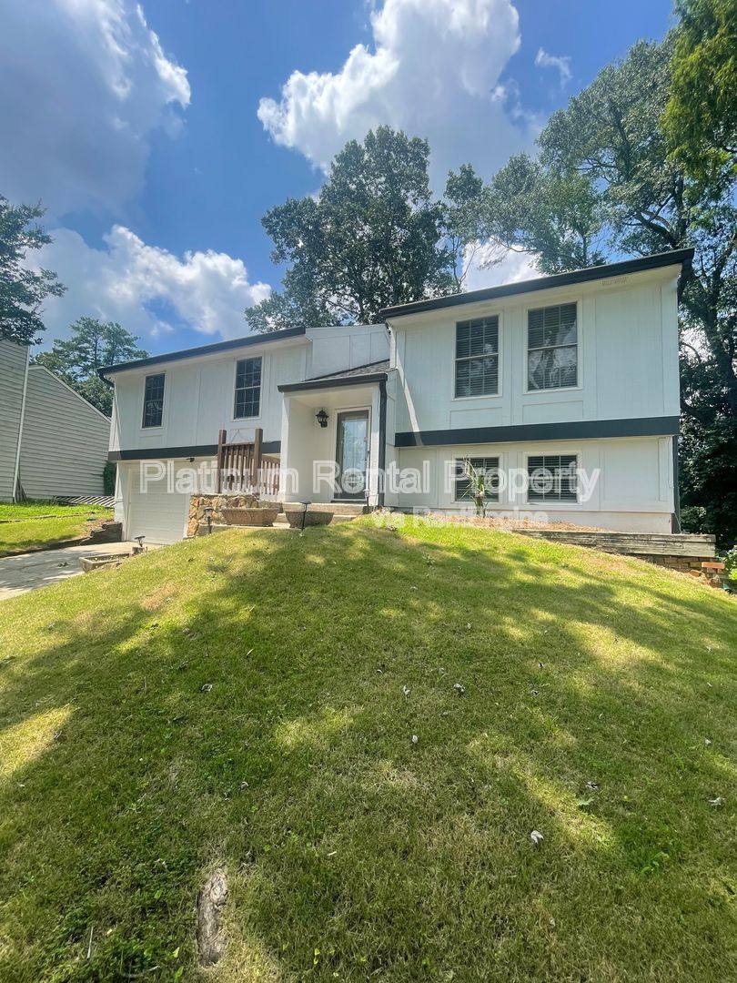 House for rent at 10500 Worthington Hills Manor, Roswell, GA 30076