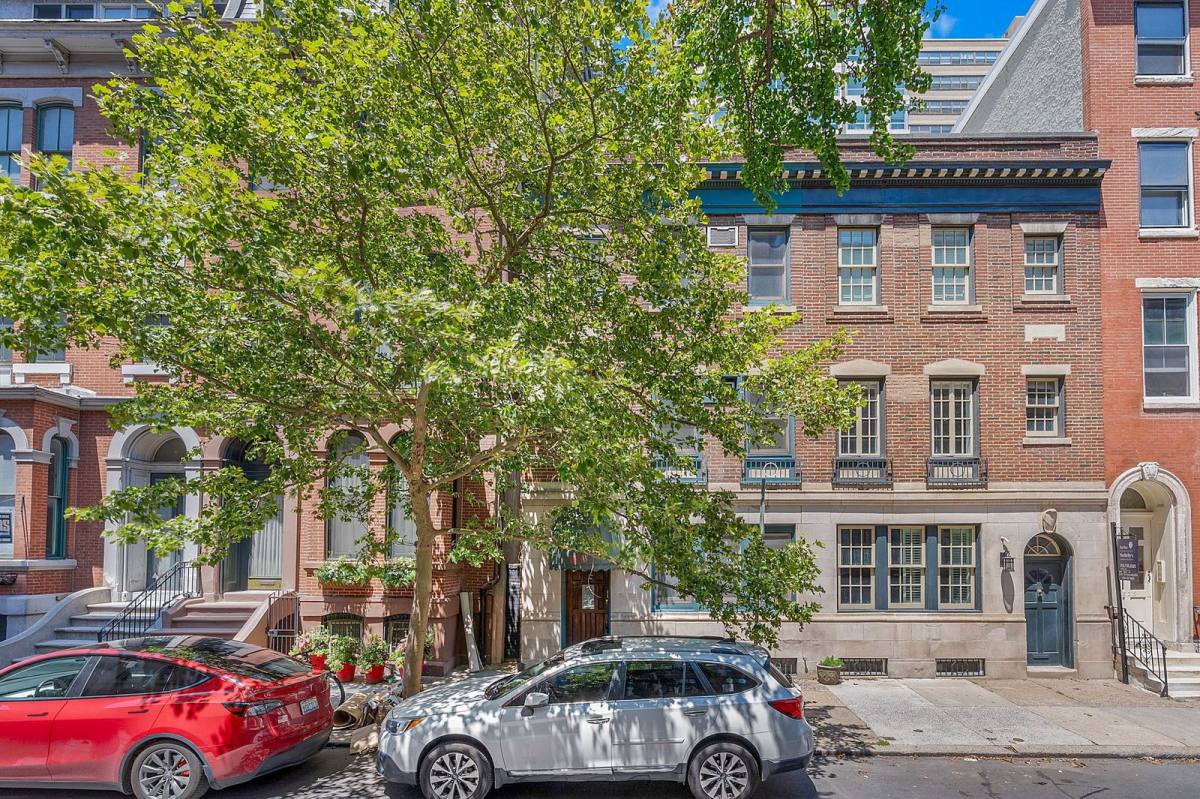 Apartment for rent at 1833 Spruce St #2, Philadelphia, PA 19103