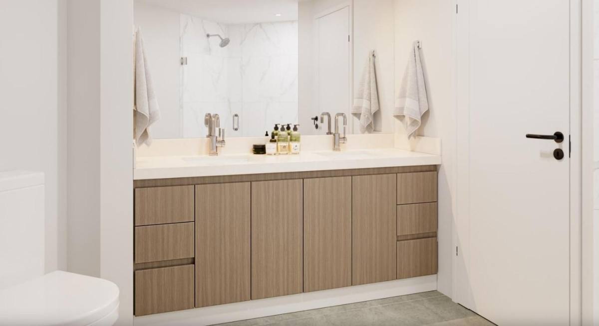 Apartment for rent at 2555 NE 179th St, North Miami Beach, FL 33160