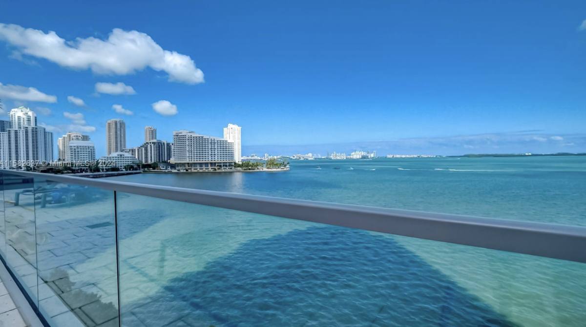 Apartment for rent at 1155 Brickell Bay Dr #2203, Miami, FL 33131