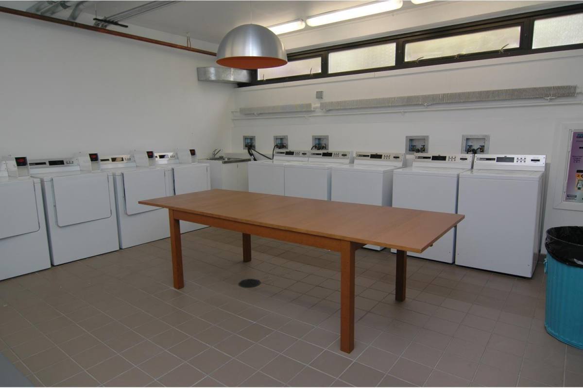 Apartment for rent at 1606 E Hyde Park Blvd, Chicago, IL 60615