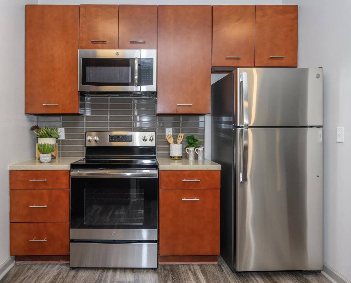 Apartment for rent at 900 E Six Forks Rd, Raleigh, NC 27604