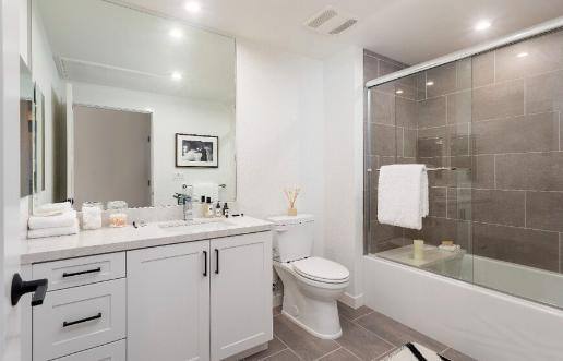 Apartment for rent at 11950 W Erwin St, North Hollywood, CA 91606