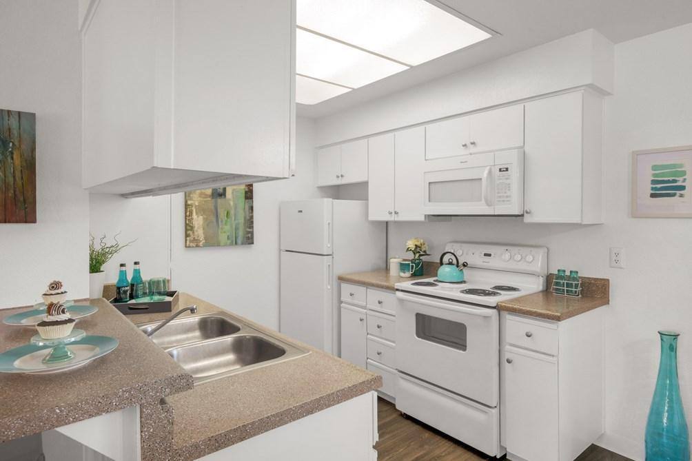 Apartment for rent at Diamonte on Bell, 3202 W Bell Rd, Phoenix, AZ 85053