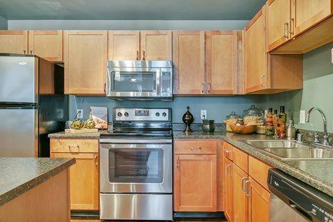 Apartment for rent at La Villita Lakeside & Landings Apartment Homes, 6727 Deseo, Irving, TX 75039