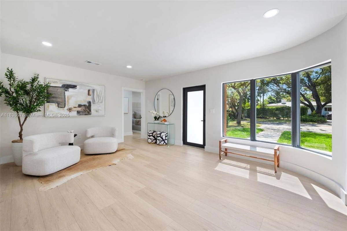 House for rent at 185 NE 106th St, Miami, FL 33138
