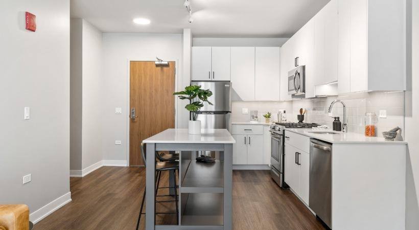 Apartment for rent at 7215 District Ave, Lincolnwood, IL 60712