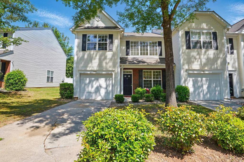 Townhouse for rent at 7420 Abigail Glen, Charlotte, NC 28212