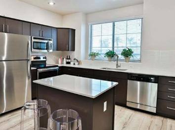 Apartment for rent at Pinnacle Towne Centre, 1601 E Highland Ave, Phoenix, AZ 85016