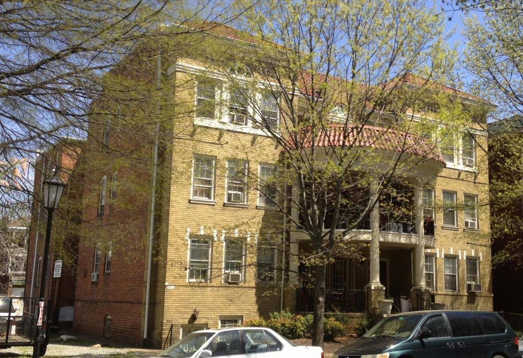 Apartment for rent at 2816 Monument Ave #1, Richmond, VA 23221