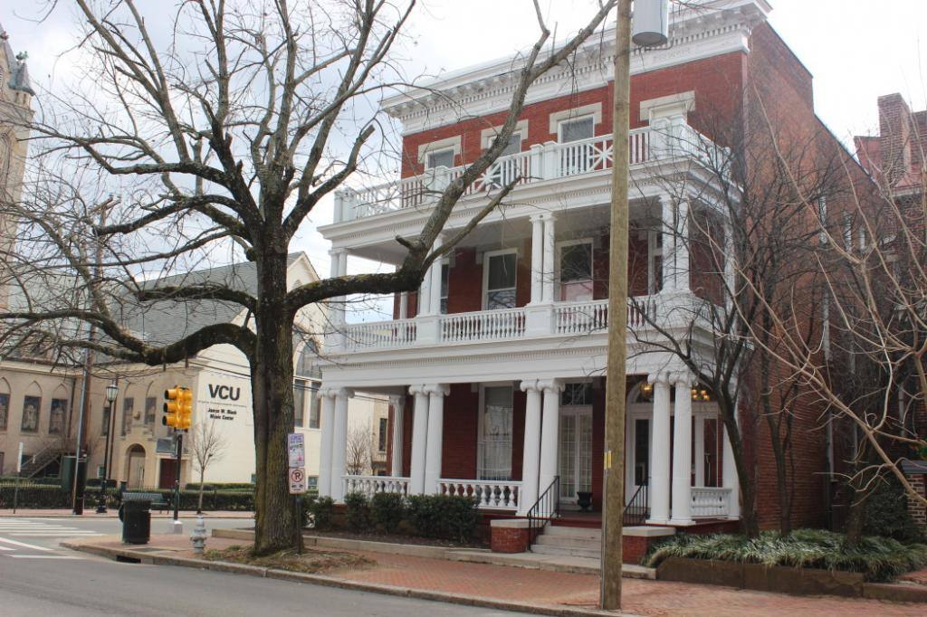 Apartment for rent at 1101 Grove Ave #4, Richmond, VA 23220