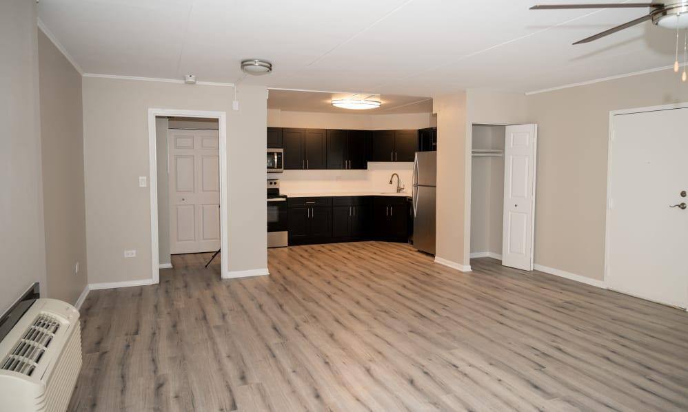 Apartment for rent at 450 Manda Lane, Wheeling, IL 60090