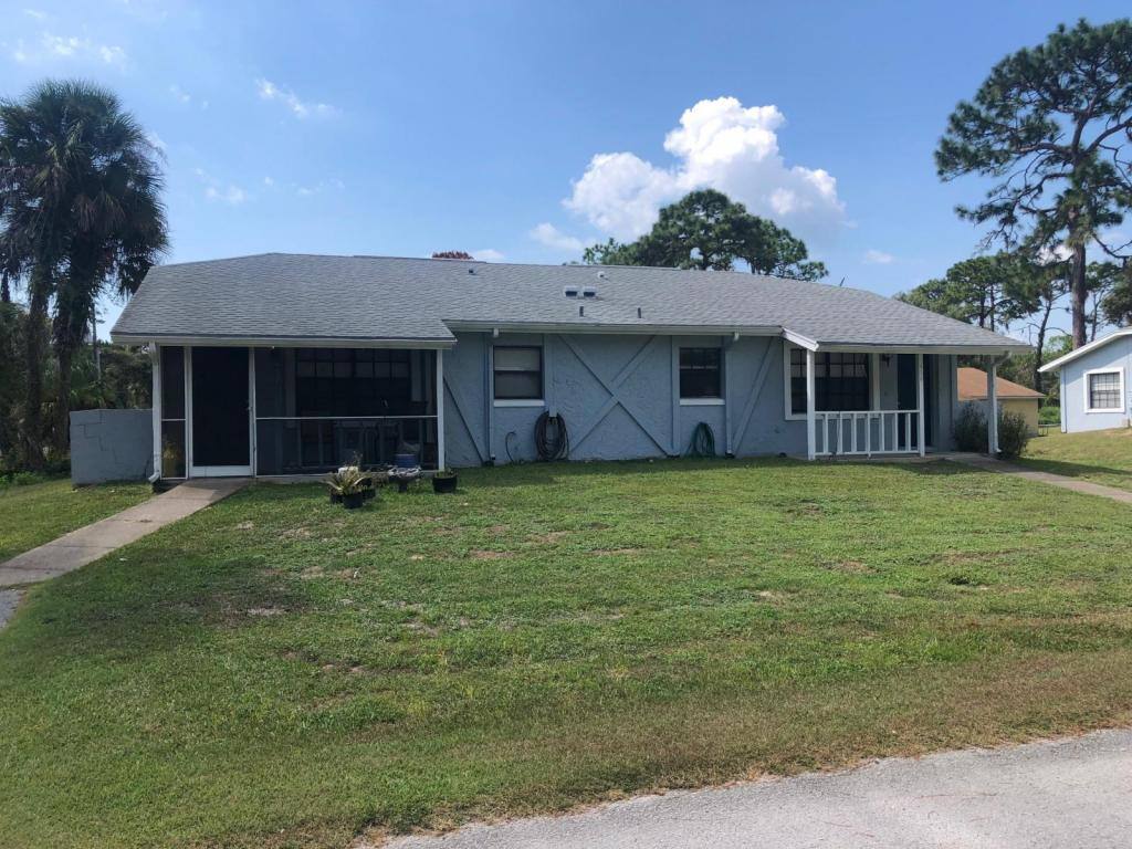 House for rent at 472 N Sams Point, Crystal River, FL 34429