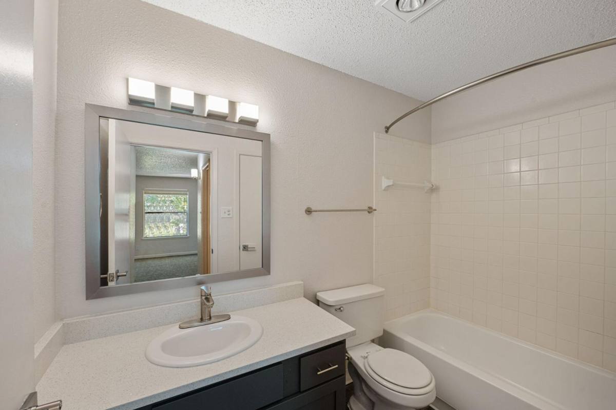 Apartment for rent at Pinewood Estates, 1401 Pennsylvania St NE, Albuquerque, NM 87110