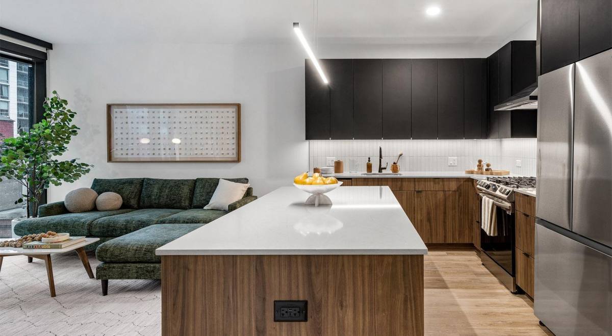 Apartment for rent at 218 E Grand Ave, Chicago, IL 60611