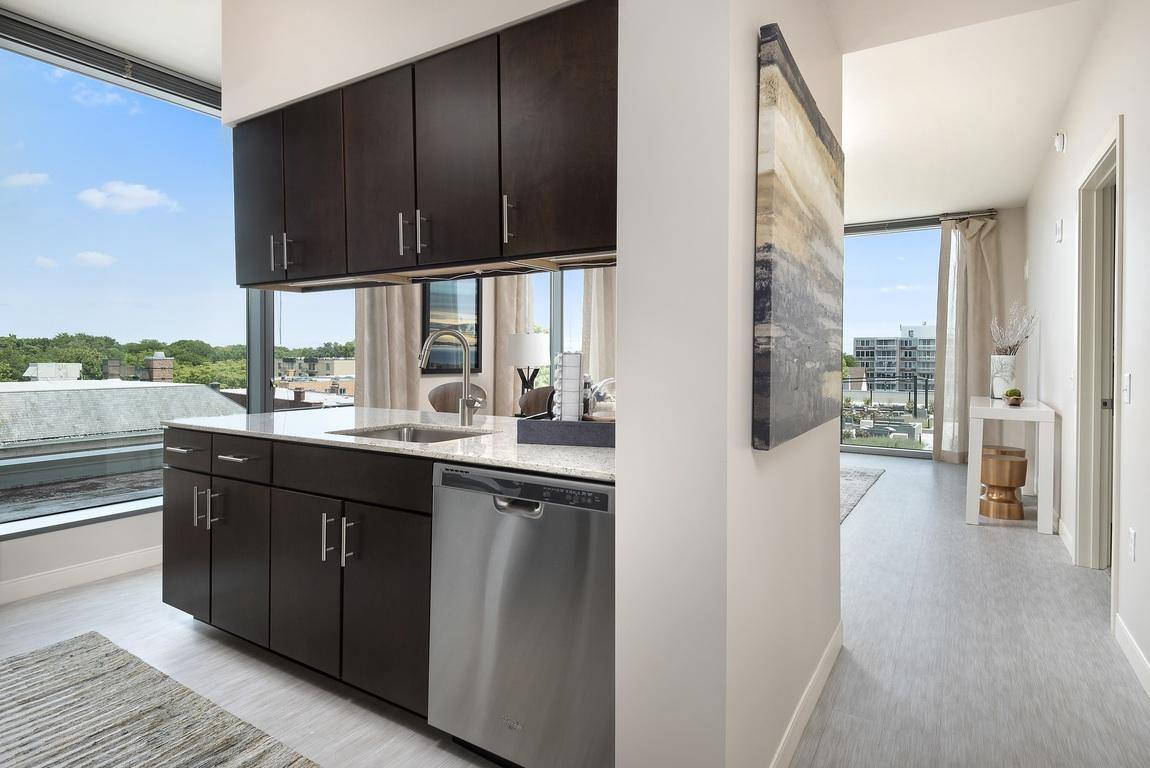 Apartment for rent at 150 Forest Park Ave, Oak Park, IL 60301