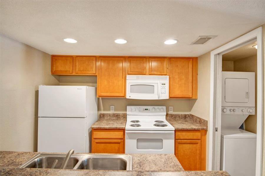 Apartment for rent at Country Club Verandas, 1415 N Country Club Dr, Mesa, AZ 85201
