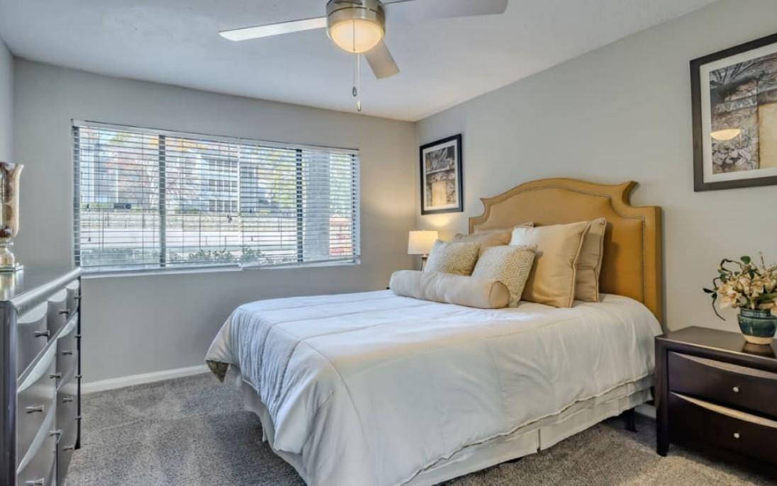 Apartment for rent at Chatsworth Apartment Homes, 4700 N Hill Parkway, Atlanta, GA 30341