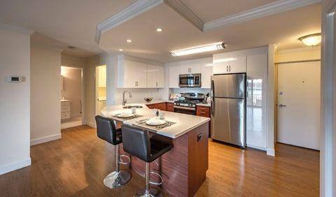 Apartment for rent at 266 Waverly St, Framingham, MA 01702