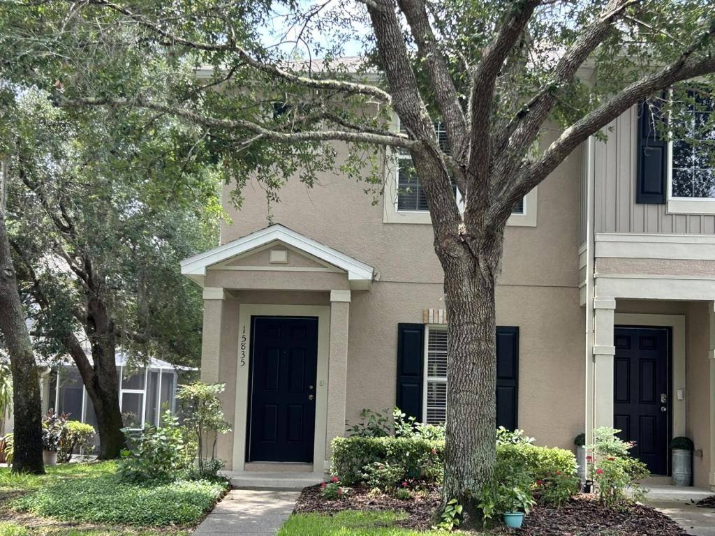 Townhouse for rent at 15835 Fishhawk Falls Dr, Lithia, FL 33547