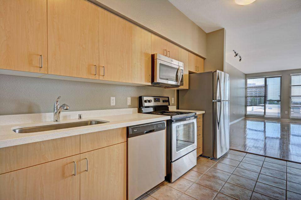 Apartment for rent at 375 E Green St, Pasadena, CA 91101