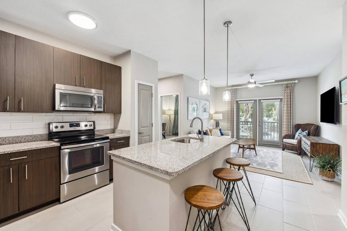 Apartment for rent at 1674 Folly Rd, Charleston, SC 29412